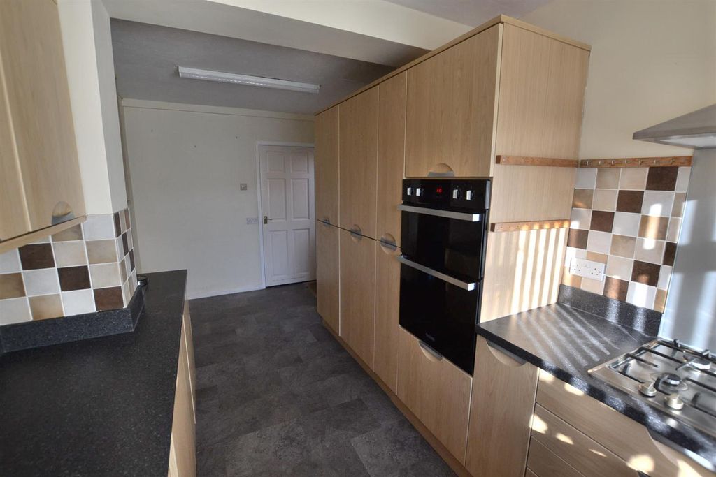 Property photo 2 of 18 Highgate (5).Jpg