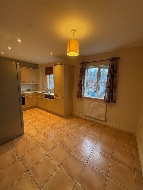 Property photo 3 of 16 Kitchen Diner