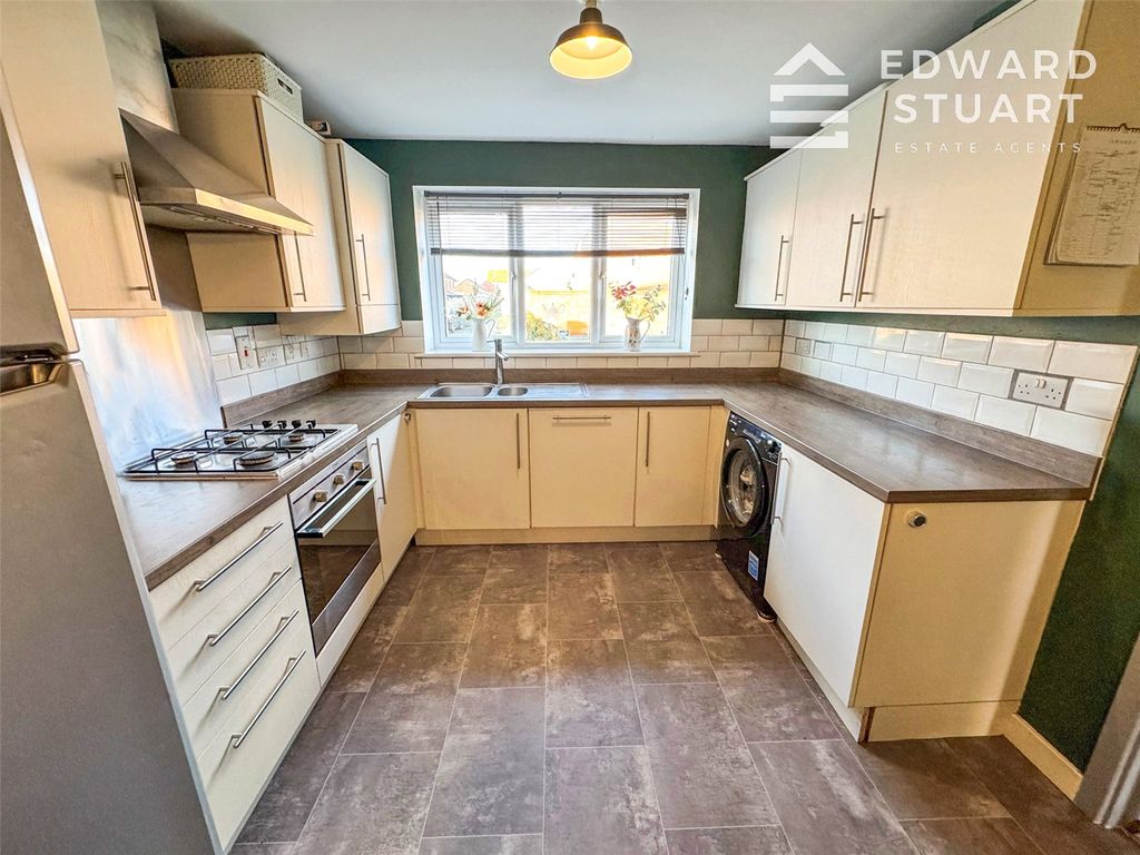 Property photo 2 of 14 Picture No. 16