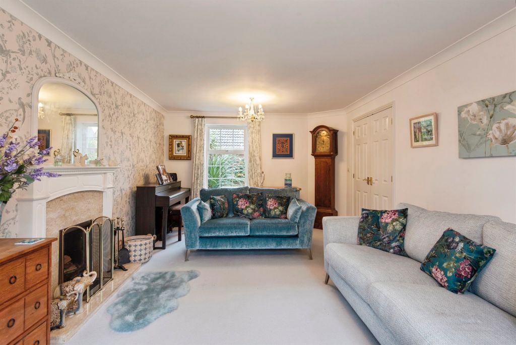 Property photo 3 of 17