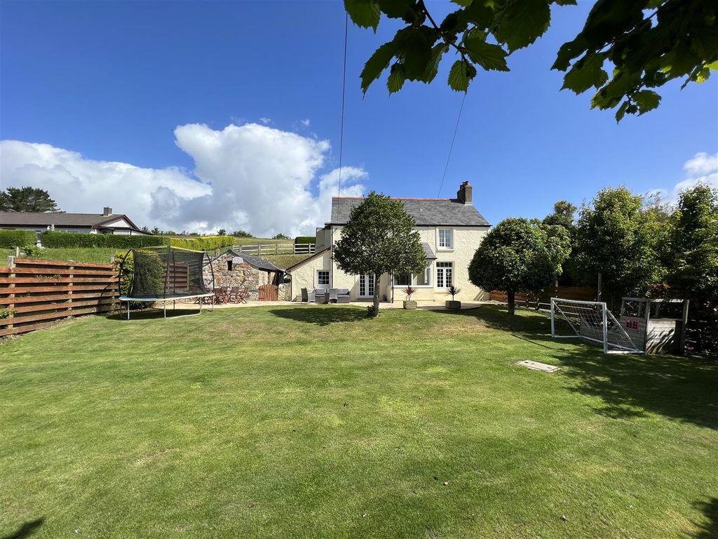 Property photo 1 of 33