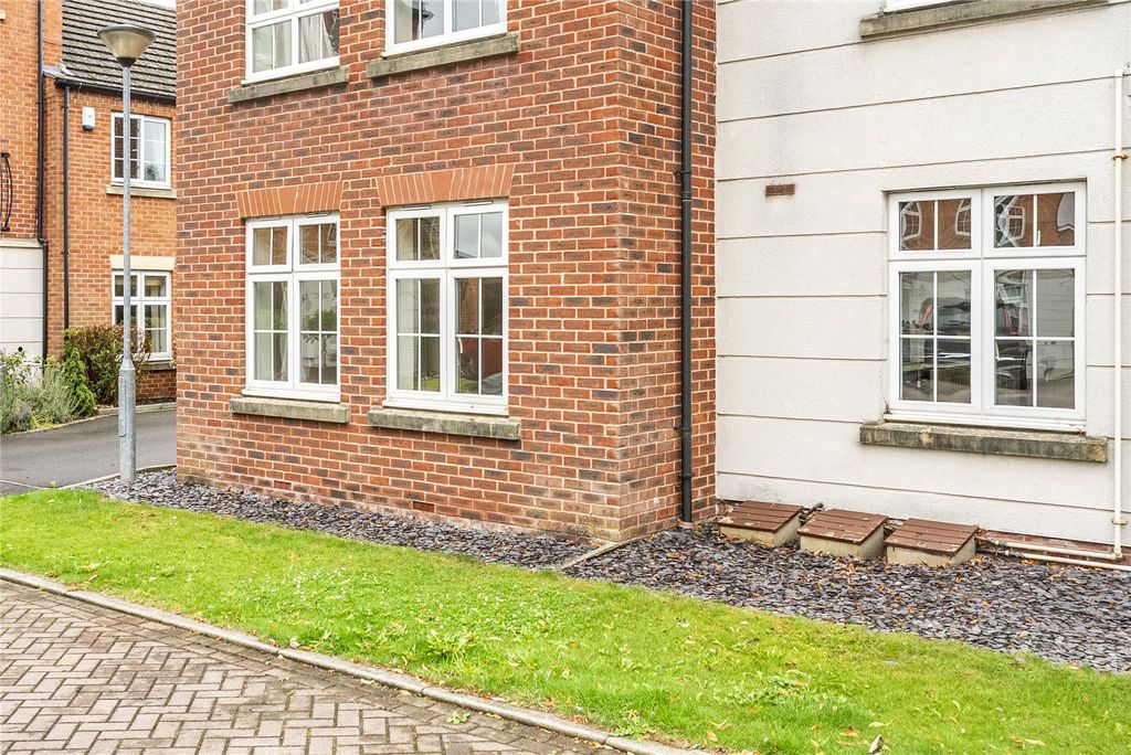 Property photo 2 of 13 Picture No. 23