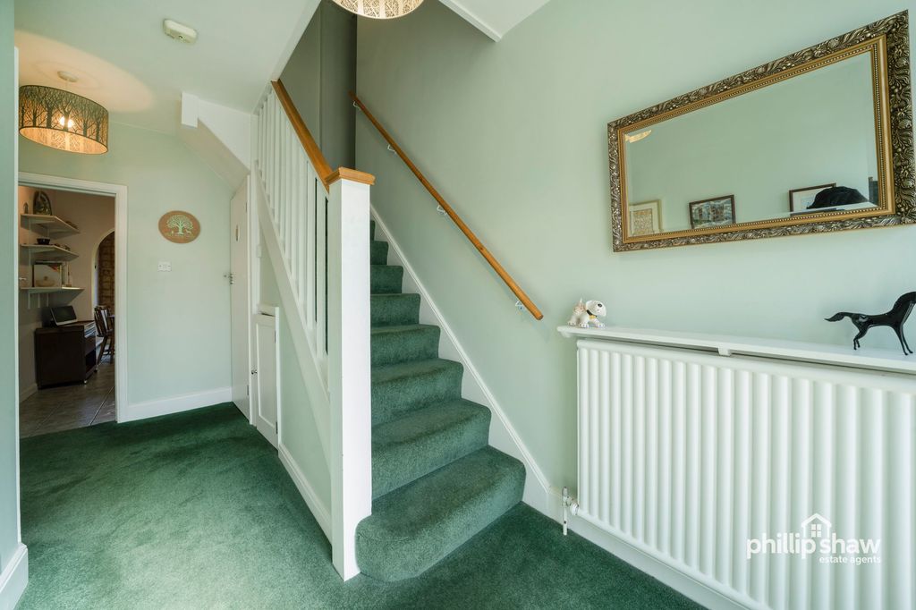 Property photo 2 of 24