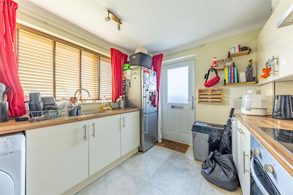 Property photo 2 of 13 Ba-8.Jpg