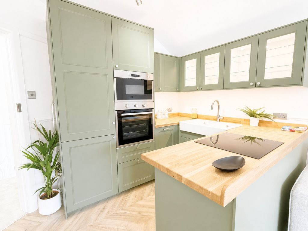 Property photo 1 of 19 Img_9477
