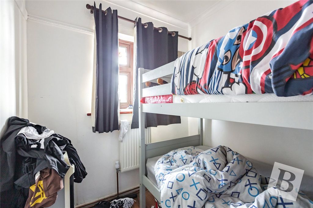 Property photo 3 of 18 Picture No. 06