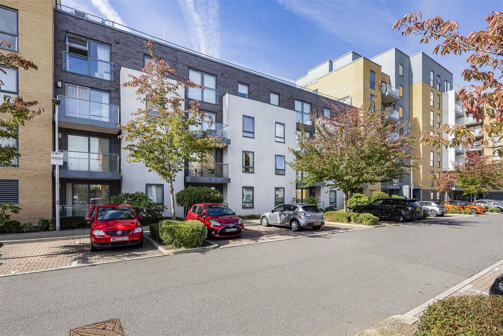 Property photo 2 of 14 8_64017.Jpg