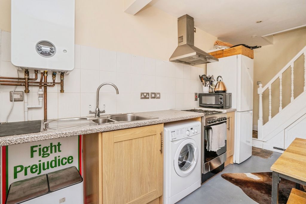 Property photo 3 of 15 Pbox-Img.Jpg