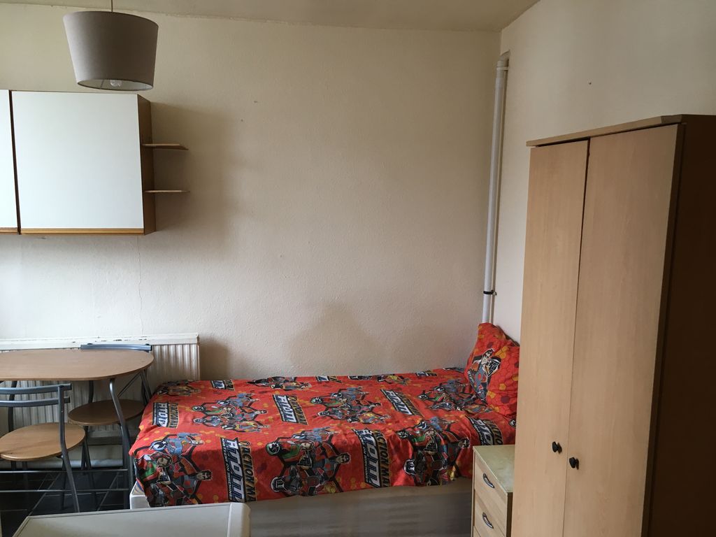 Property photo 3 of 4