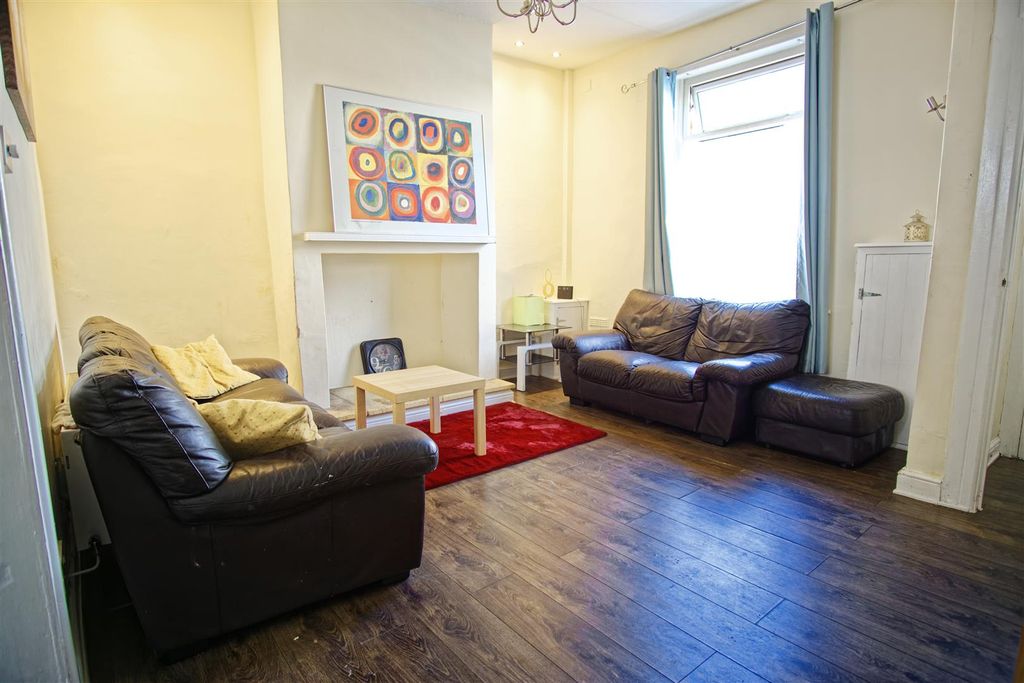 Property photo 2 of 15 Reception