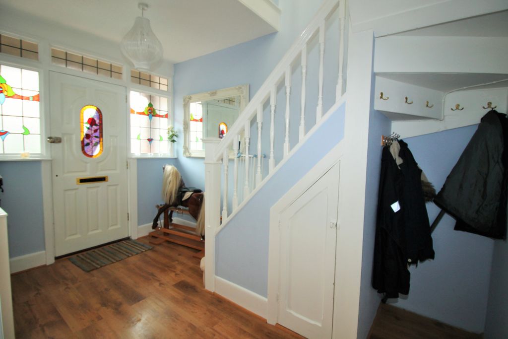 Property photo 3 of 12 Img_9839