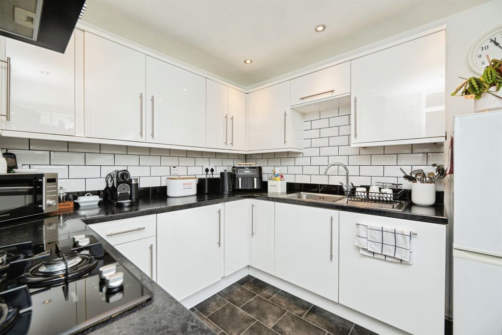 Property photo 2 of 13