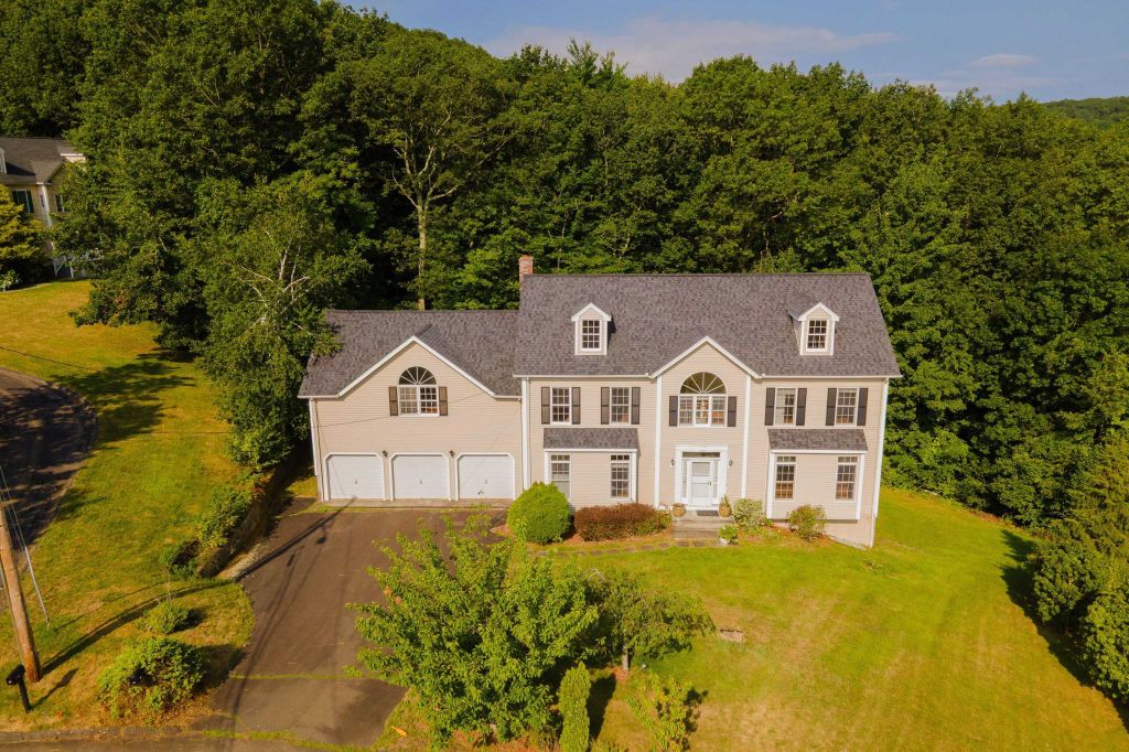 Property photo 1 of 21