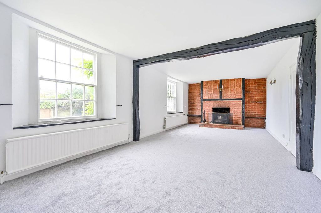 Property photo 2 of 24