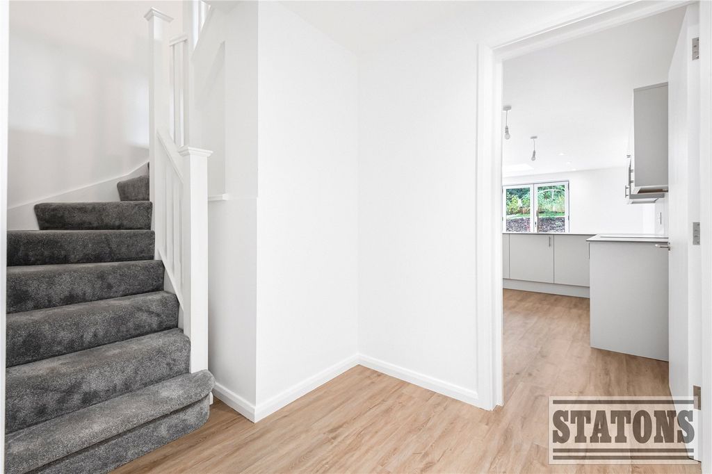 Property photo 2 of 17 Picture No. 64