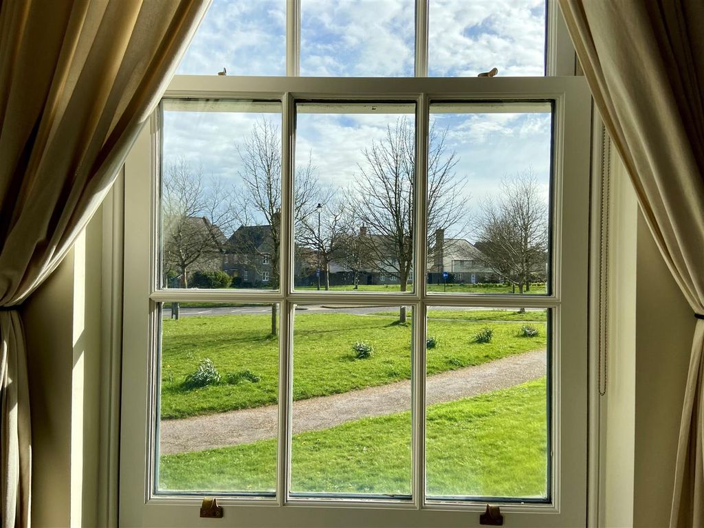 Property photo 2 of 12 View