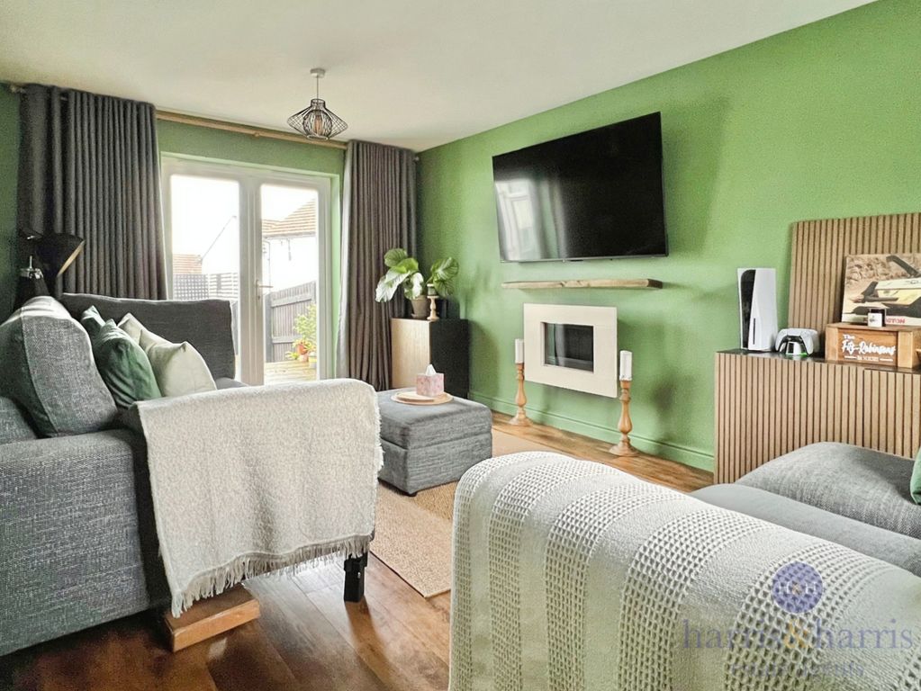 Property photo 2 of 16 Pbox-Img.Jpeg