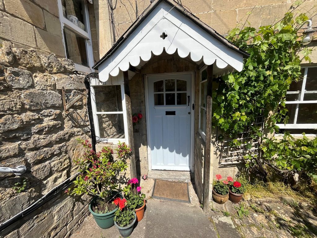 Property photo 2 of 18