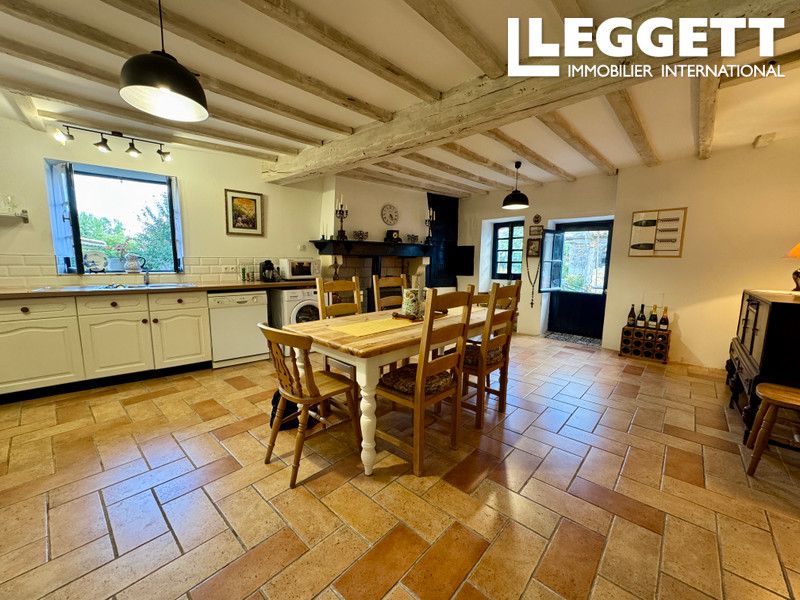 Property photo 2 of 10