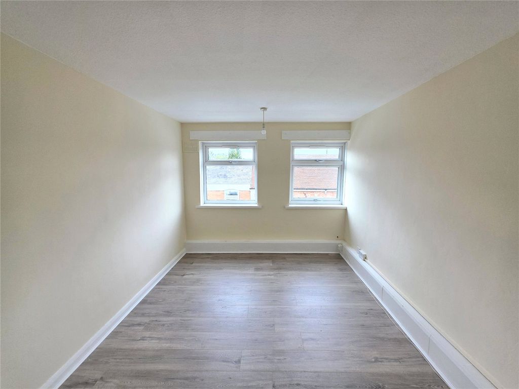 Property photo 2 of 7 Picture No. 05