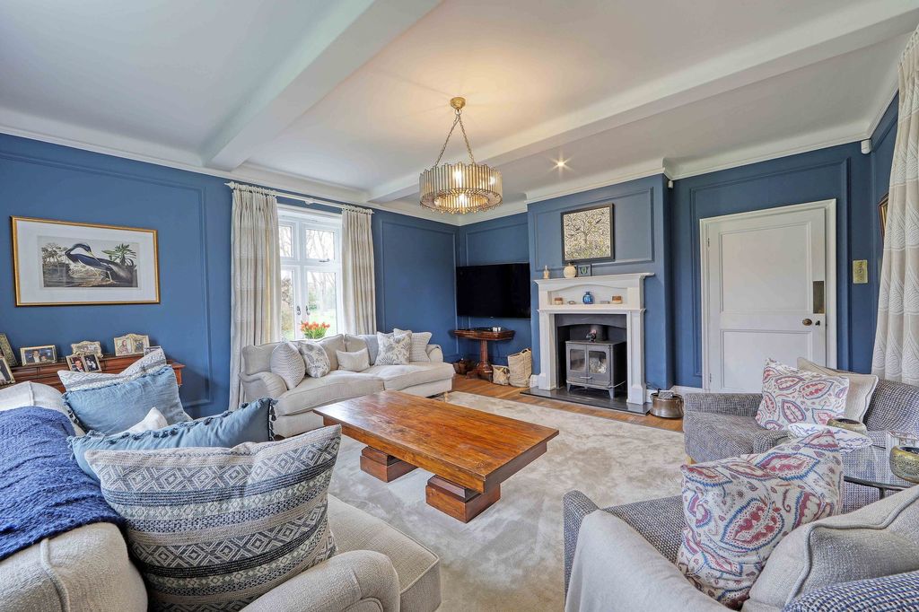 Additional image 5 of 5 bed detached house for saleWinter Hill Road, Maidenhead SL6