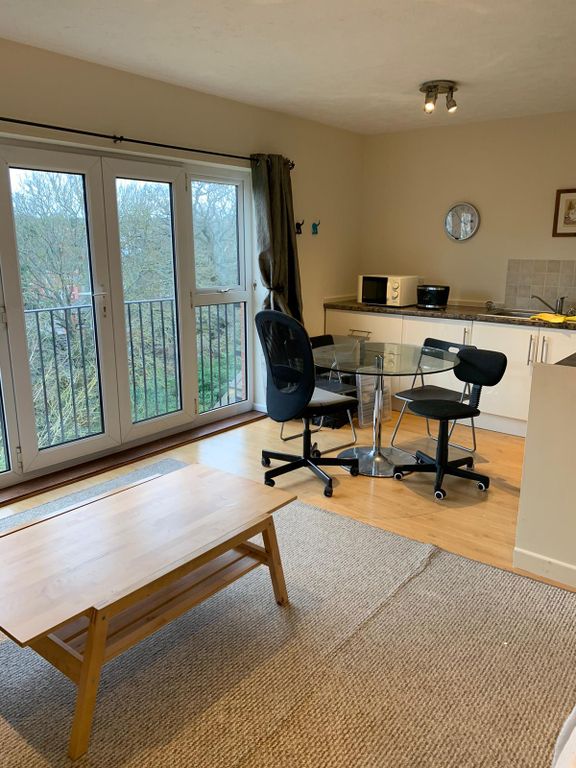 Property photo 2 of 9