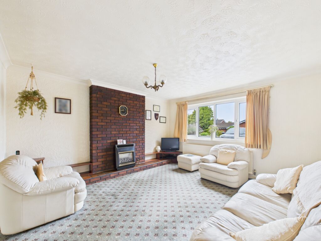 Property photo 2 of 32