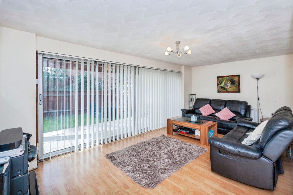 Property photo 3 of 20 Living Room