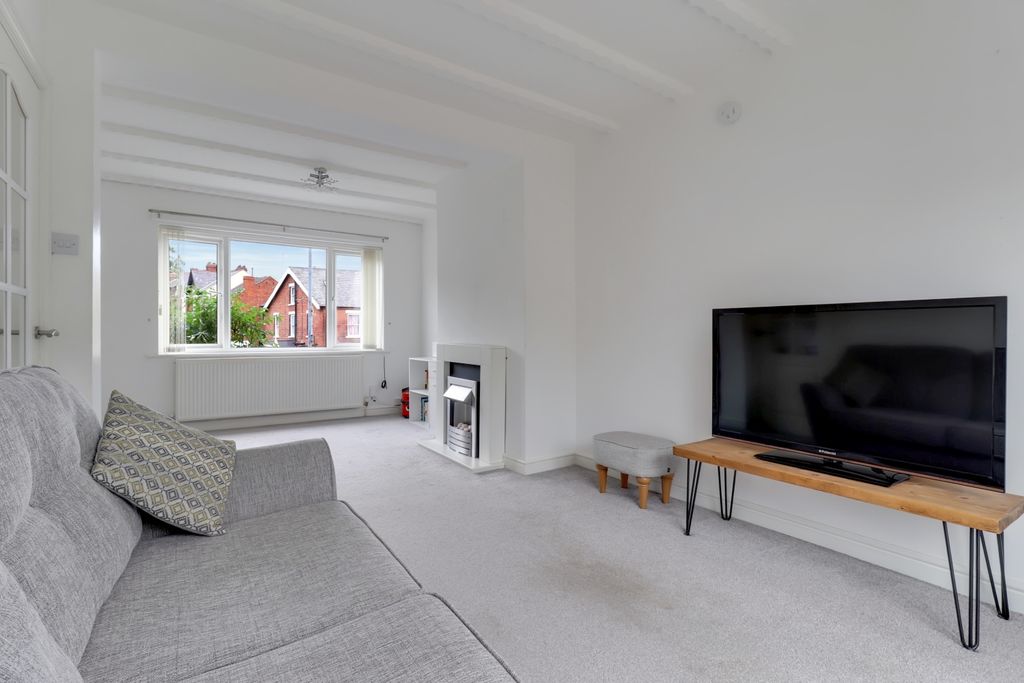 Property photo 3 of 14 3- Rob Hammond Ewemove Pontefract