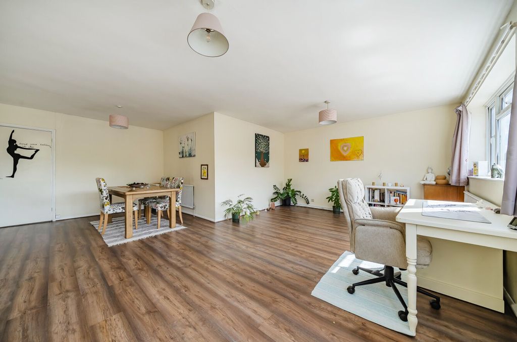Property photo 2 of 9 Living Room Diner
