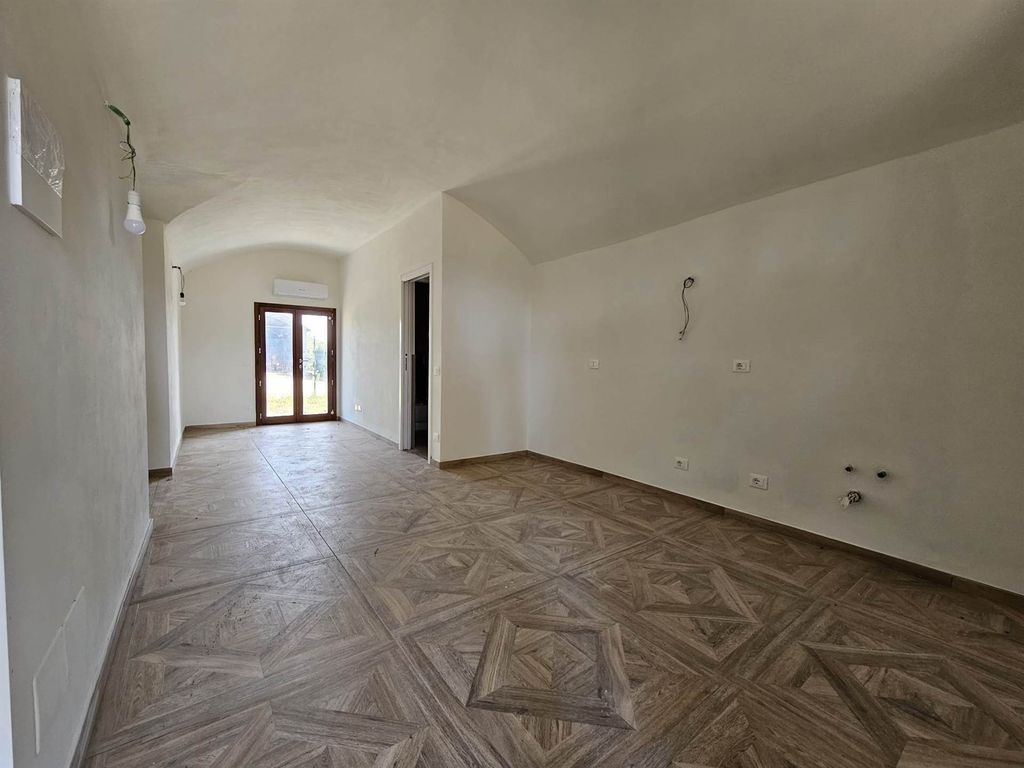 Property photo 3 of 30