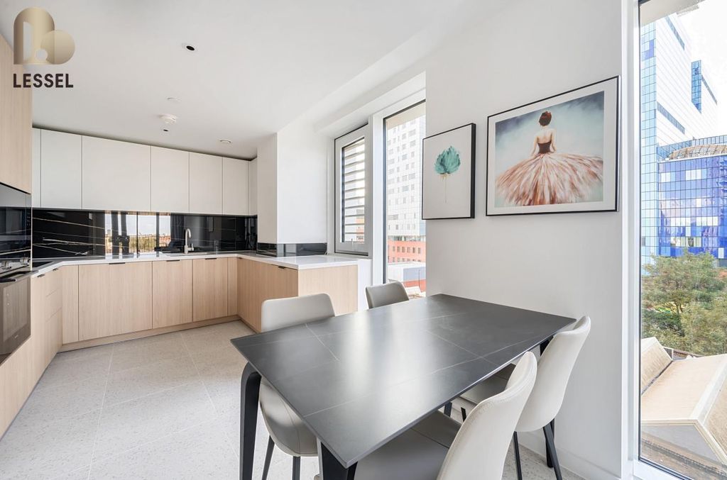 Property photo 3 of 16 76Fc5320-2F04-4B74-B972-5Cb61d93d487.Jpg