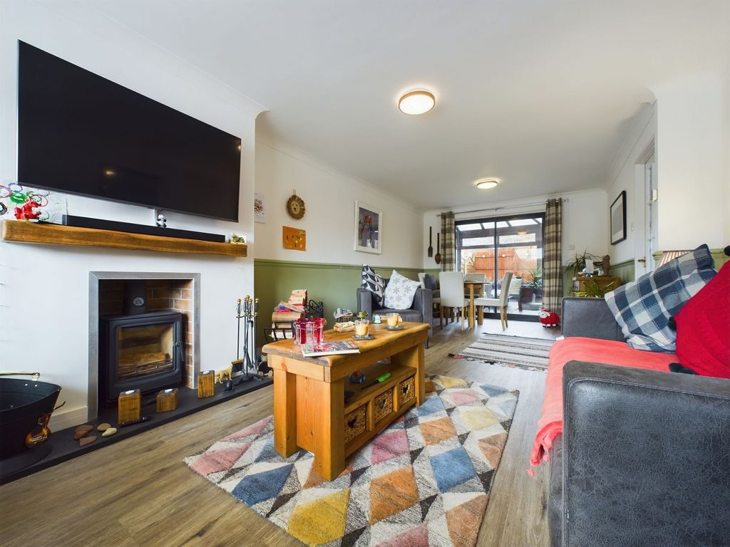 Property photo 2 of 31