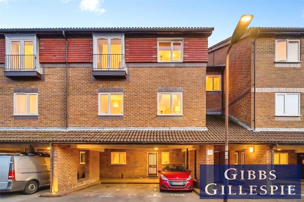 Property photo 2 of 13 Picture No. 24