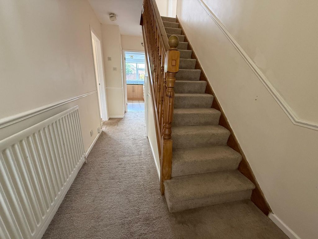 Property photo 2 of 15 Hallwaystairs