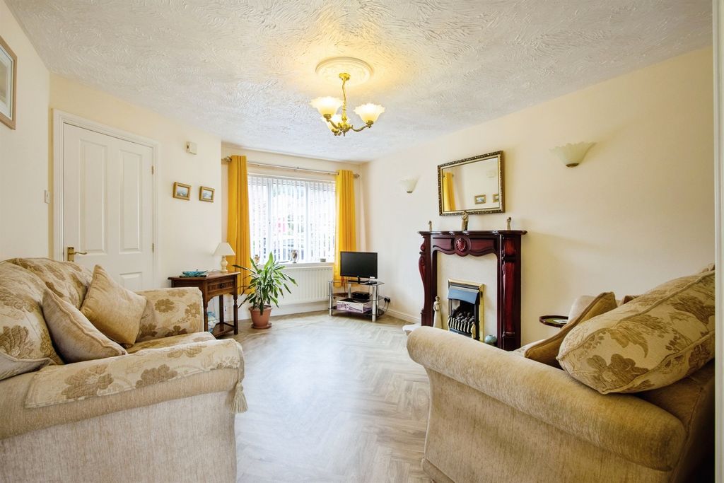 Property photo 2 of 14