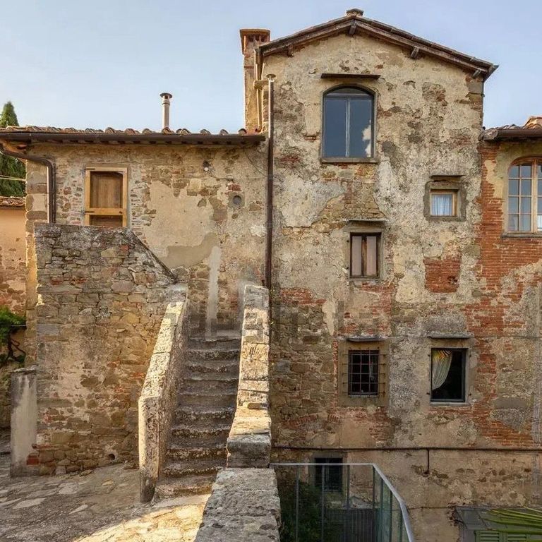 Property photo 1 of 15 Charming Villa In Rignano Sull'arno, Tuscany