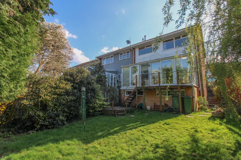 Property photo 2 of 26