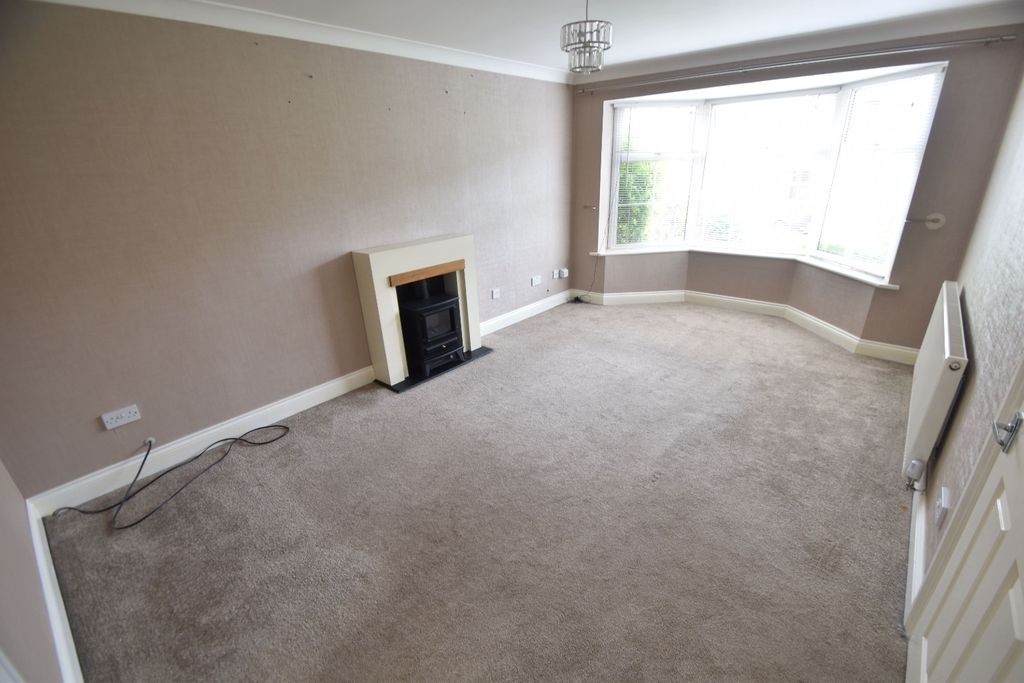 Property photo 3 of 21 4110683