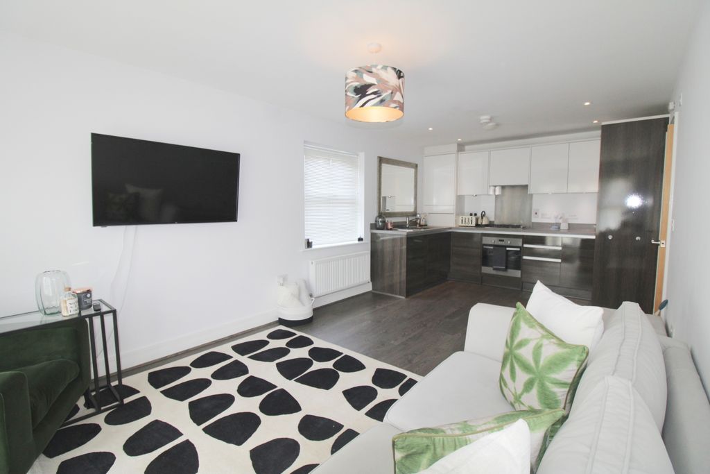 Property photo 3 of 8 Img_1064