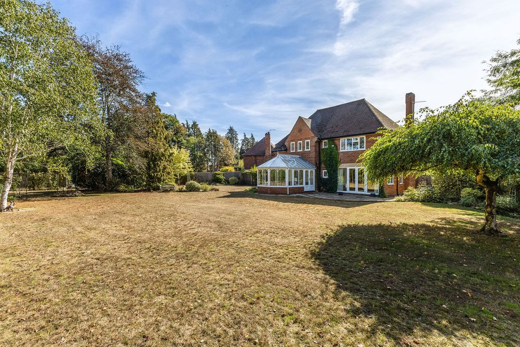 Property photo 2 of 22