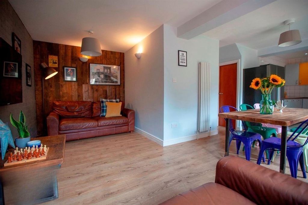 Property photo 2 of 9 Bright Lounge With Dining Area And Wooden Flooring...