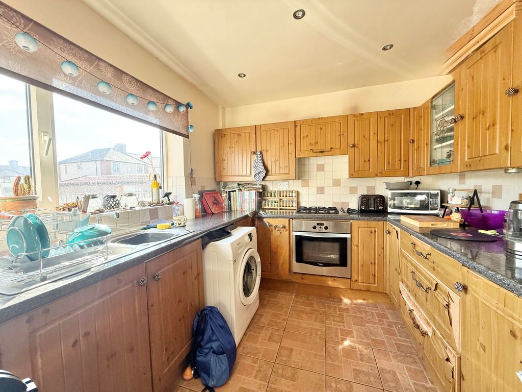 Property photo 2 of 10 Picture No. 08