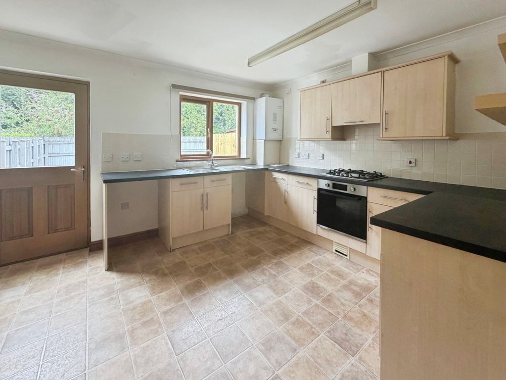 Property photo 2 of 12 5274749