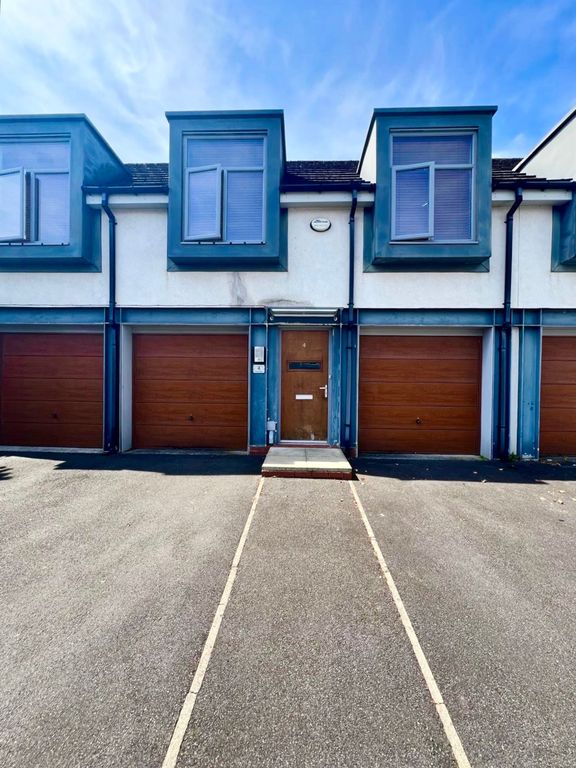 Property photo 2 of 12