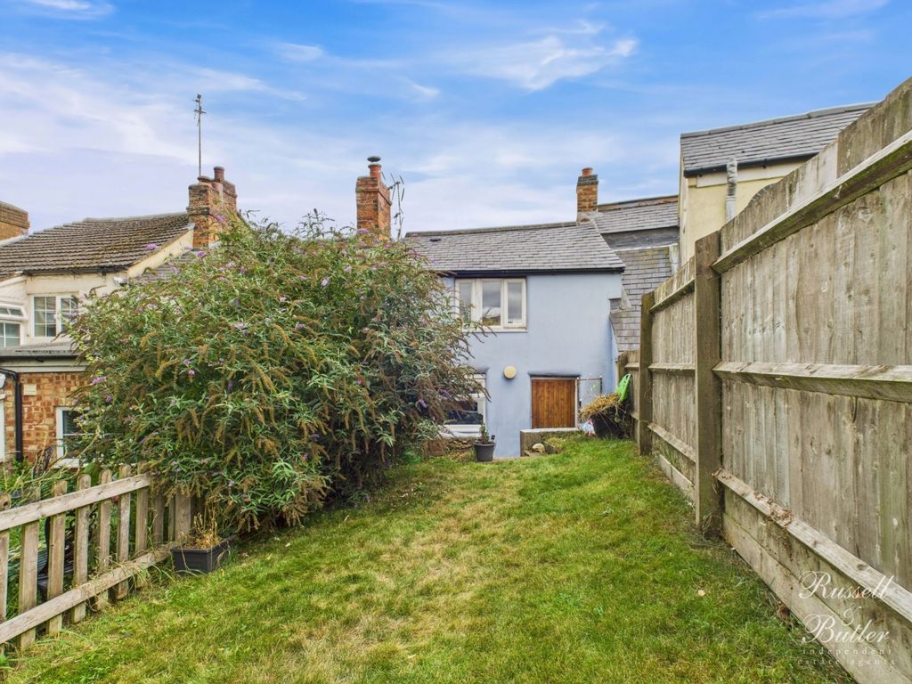 Property photo 1 of 11 Cam01995G0-Pr0352-Still003