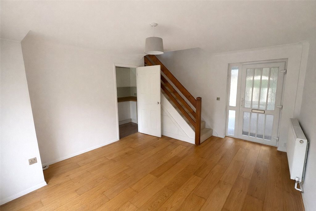 Property photo 2 of 9 Picture No. 26