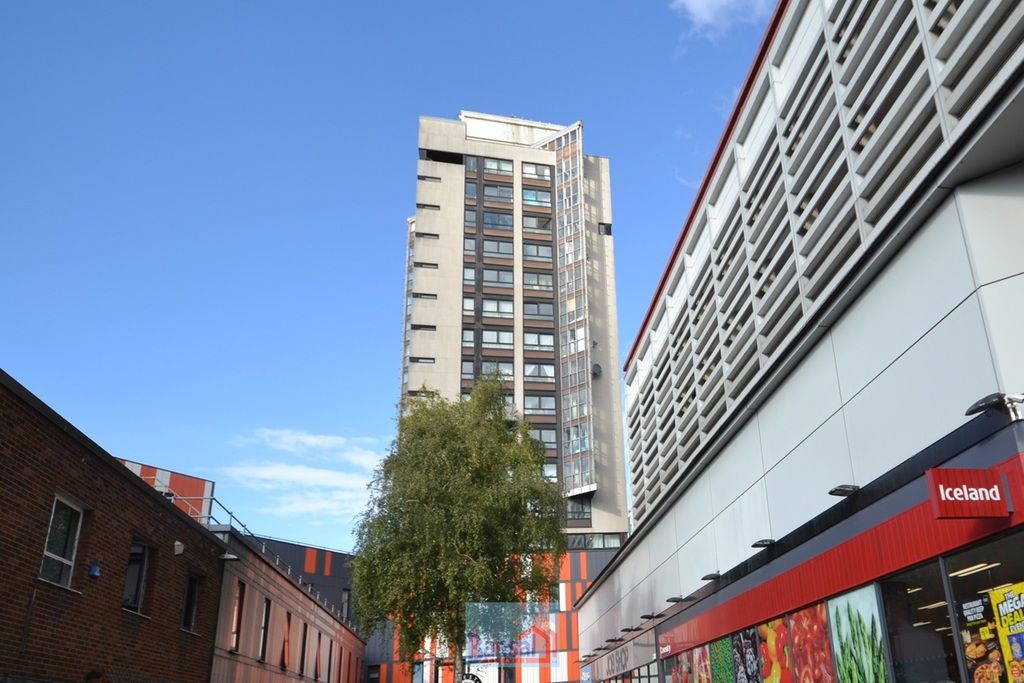 Property photo 1 of 12