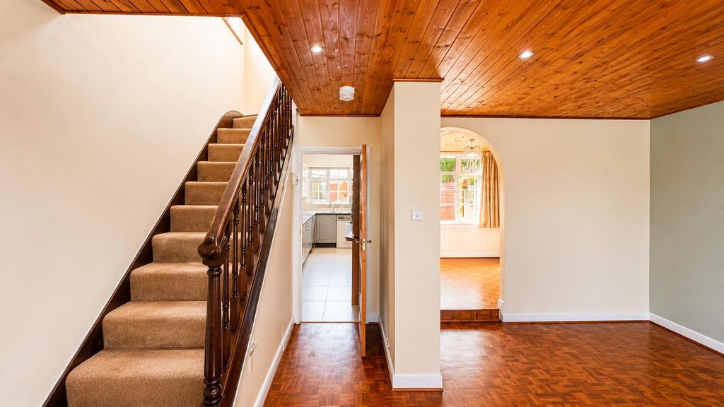 Property photo 3 of 16 Hallway