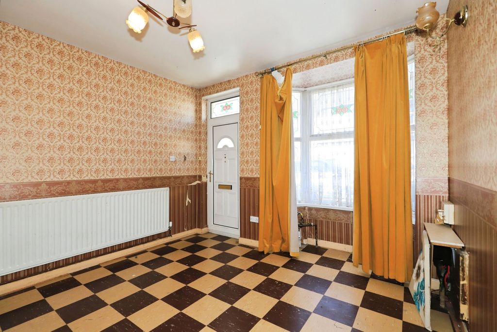 Property photo 3 of 18 Pbox-Img.Jpg